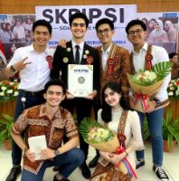 30 Contoh Ucapan Selamat Sidang Meja Hijau untuk Keluarga dan Teman