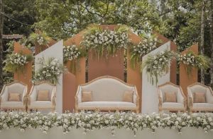 Inspirasi Karangan Bunga dan Dekorasi Pernikahan Bergaya Rustic yang Elegan