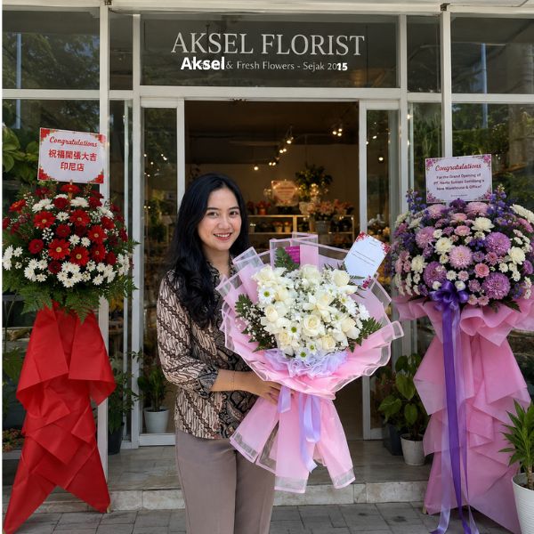 Standing flower untuk peresmian toko atau kantor baru yang dirangkai oleh Aksel Florist di Medan.